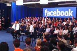 مارك زوكربيرج يجري حواراً مع أوباما في مقر الفيس بوك