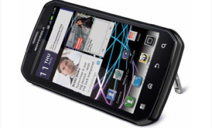 موتورولا تكشف عن هاتفي Photon 4G و Triumph بنظام أندرويد